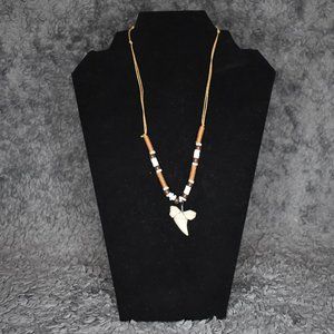 🔥 3/$15 NWT Cool Jewels Shark Tooth Necklace